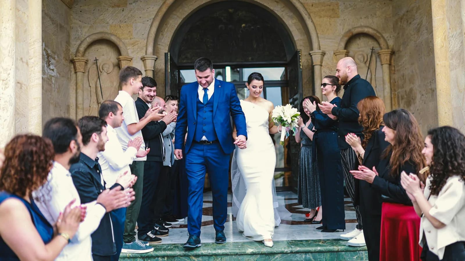 The New Wedding Trend: Collecting Guest Photos and Videos in One Private Gallery